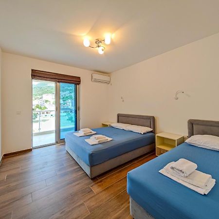 Apartment Plavo Nebo Dobra Voda Bagian luar foto