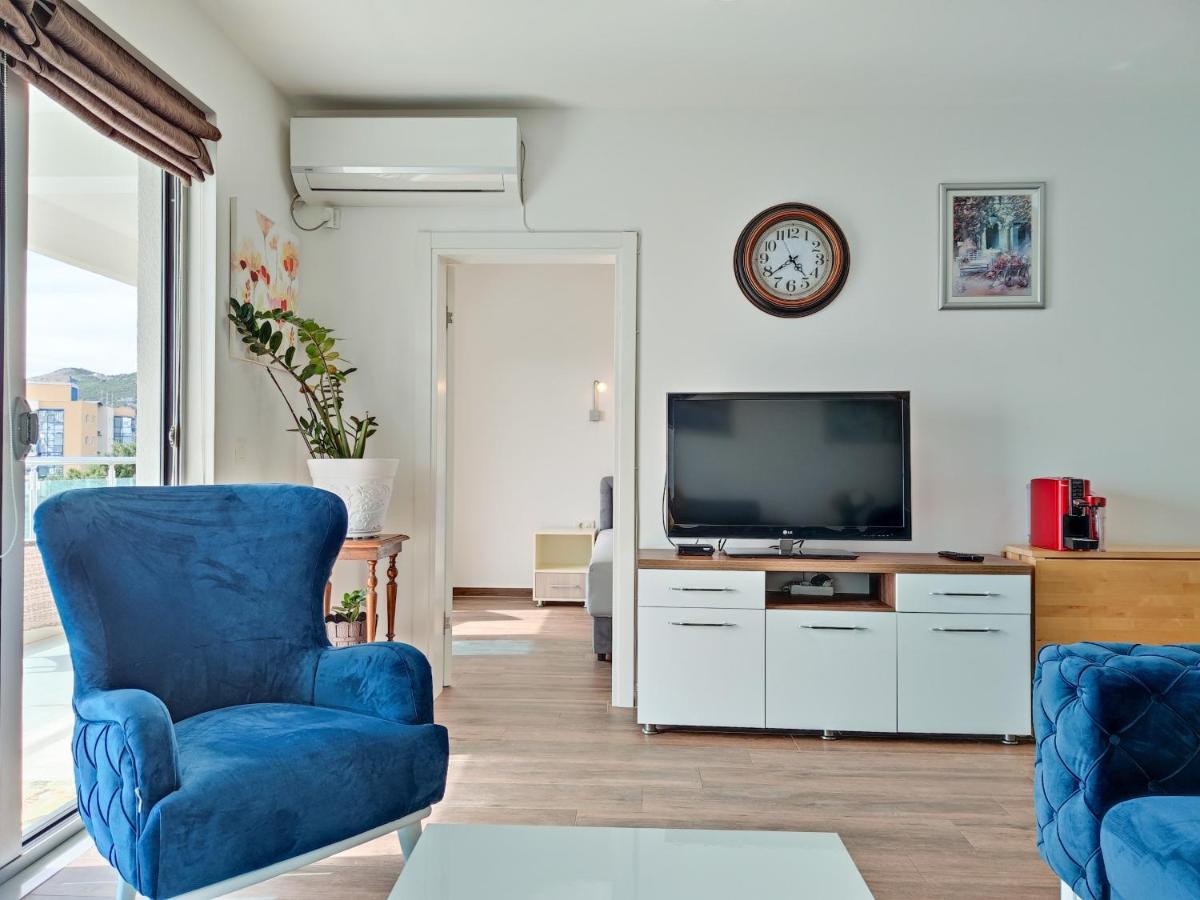 Apartment Plavo Nebo Dobra Voda Bagian luar foto