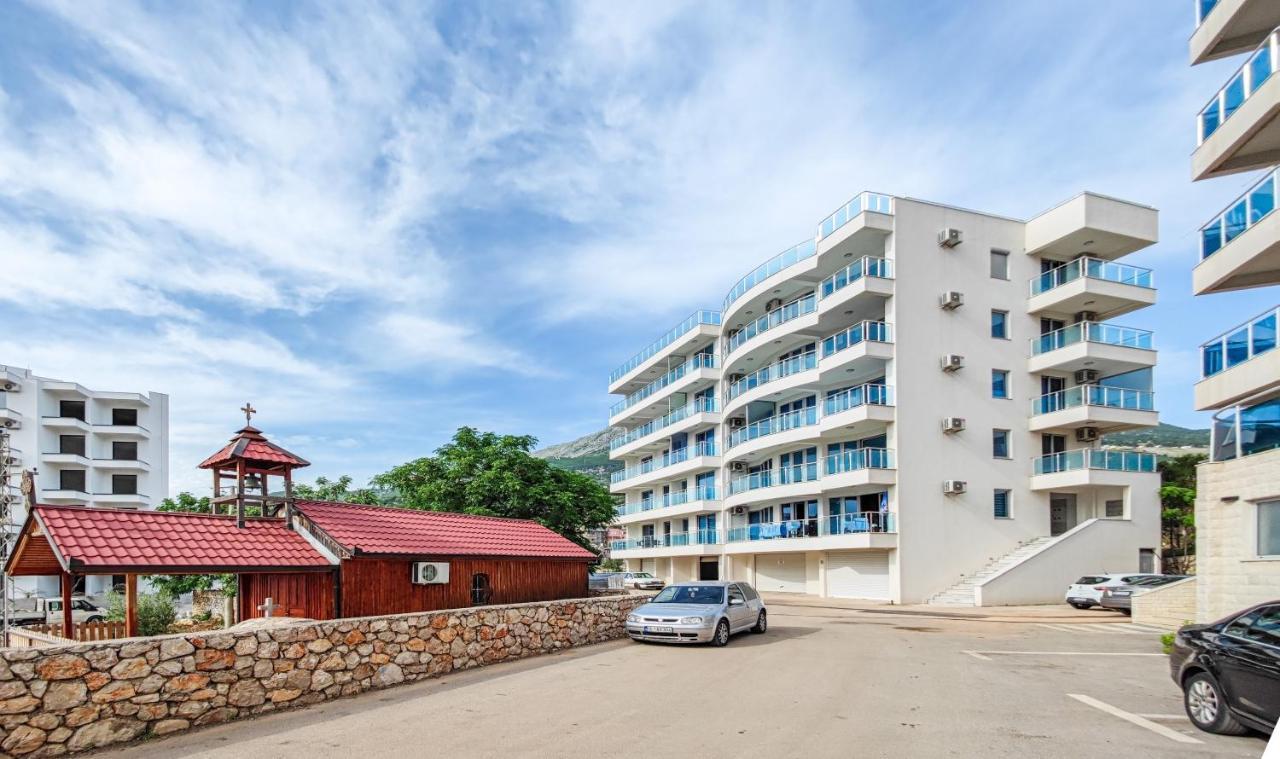 Apartment Plavo Nebo Dobra Voda Bagian luar foto