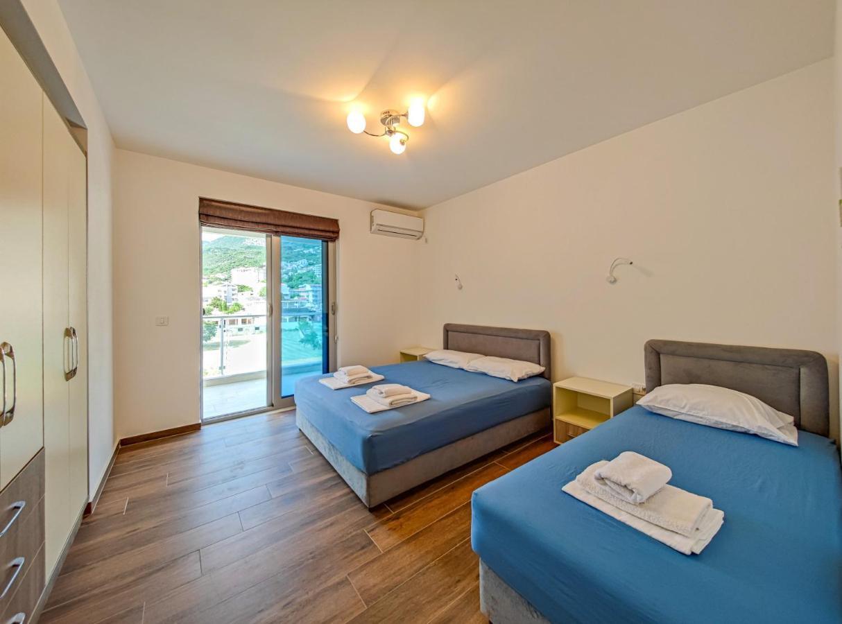 Apartment Plavo Nebo Dobra Voda Bagian luar foto